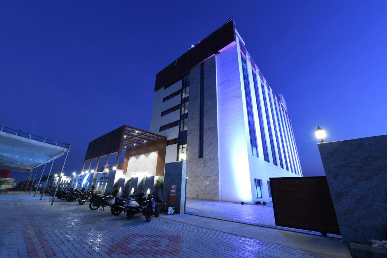 Hotel Harsha The Fern Shivamogga Exteriér fotografie